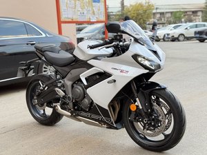 二手凯旋Daytona 660