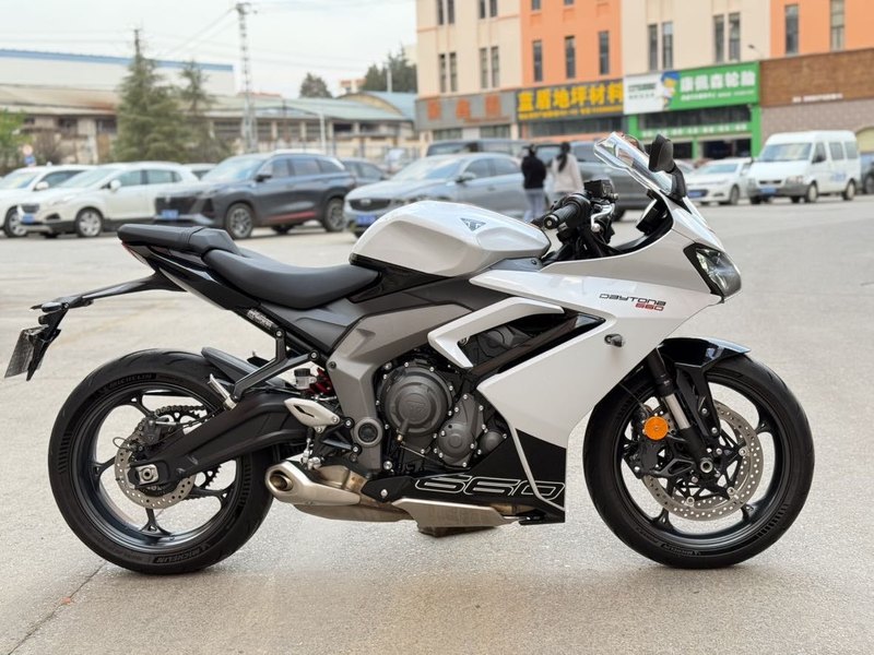 二手凯旋Daytona 660