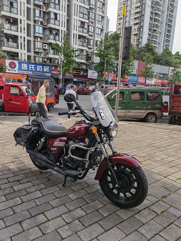 二手钱江凯威极光 200