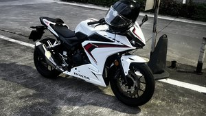 二手本田CBR400R