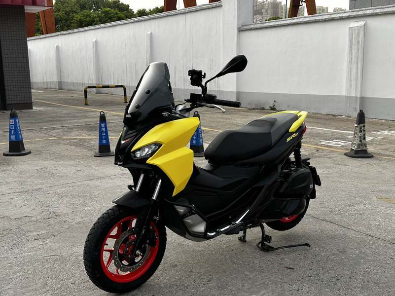 二手阿普利亚SR GT 200