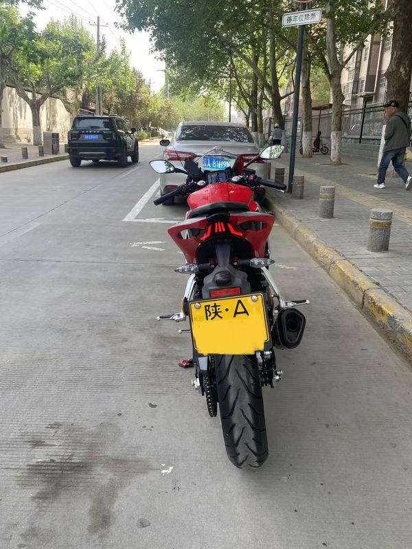 二手贝纳利龙卷风 Tornado 252R