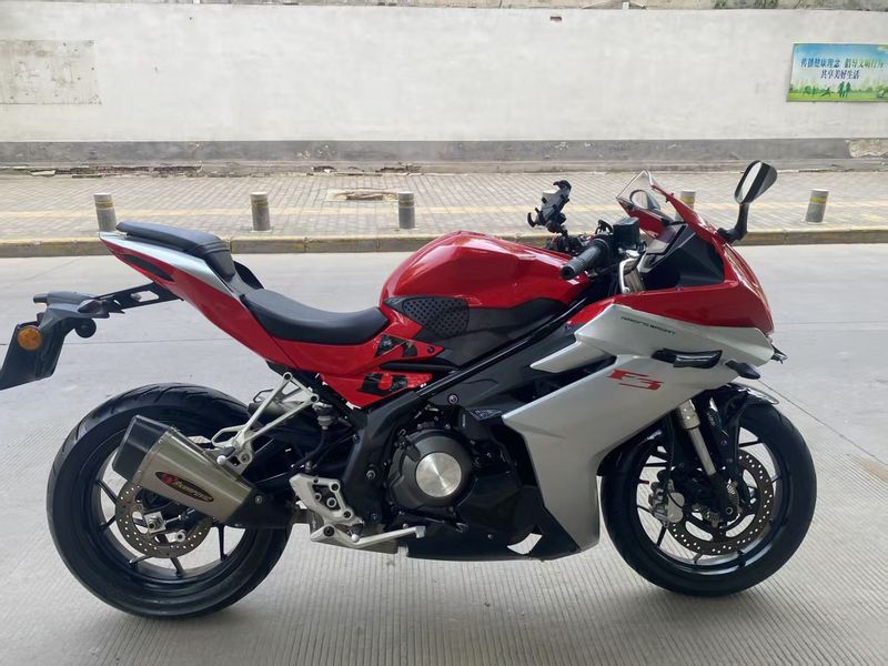 二手贝纳利龙卷风 Tornado 252R