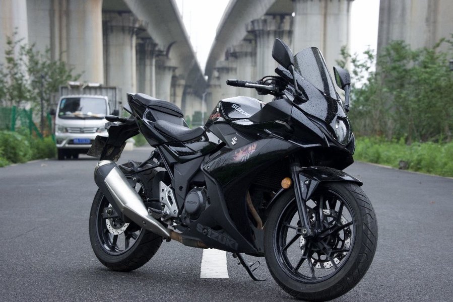 二手豪爵铃木GSX250R