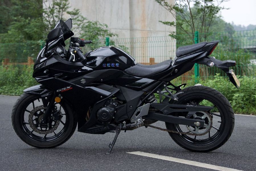 二手豪爵铃木GSX250R