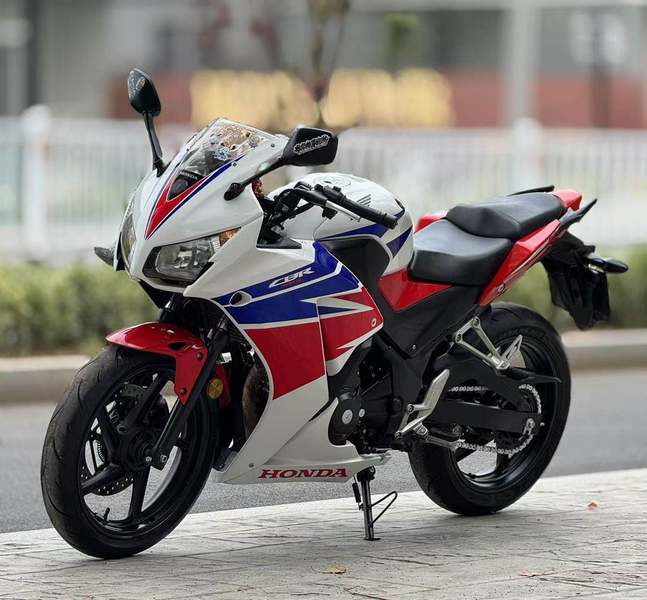 二手本田CBR300R