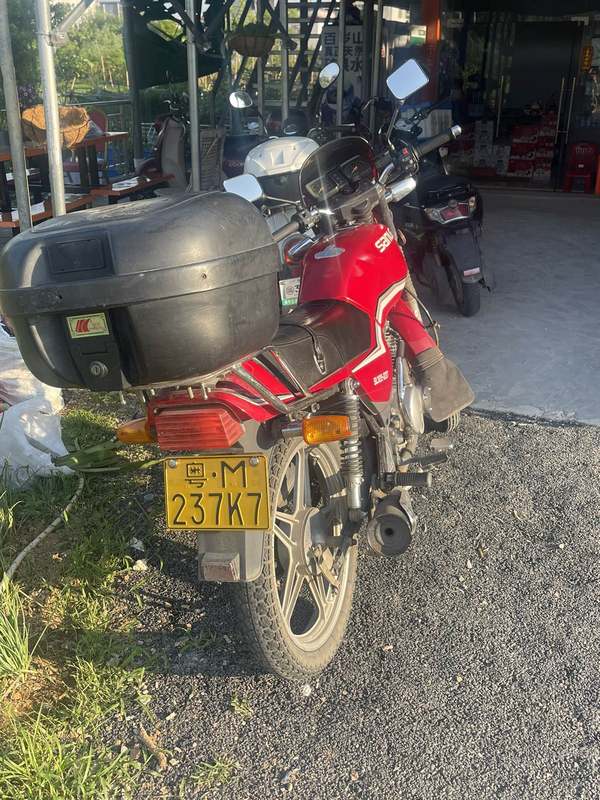 二手三铃铃木王SL125-23AT