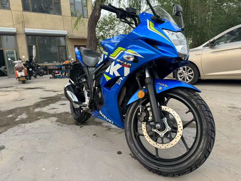 二手济南铃木极客飒 Gixxer 155