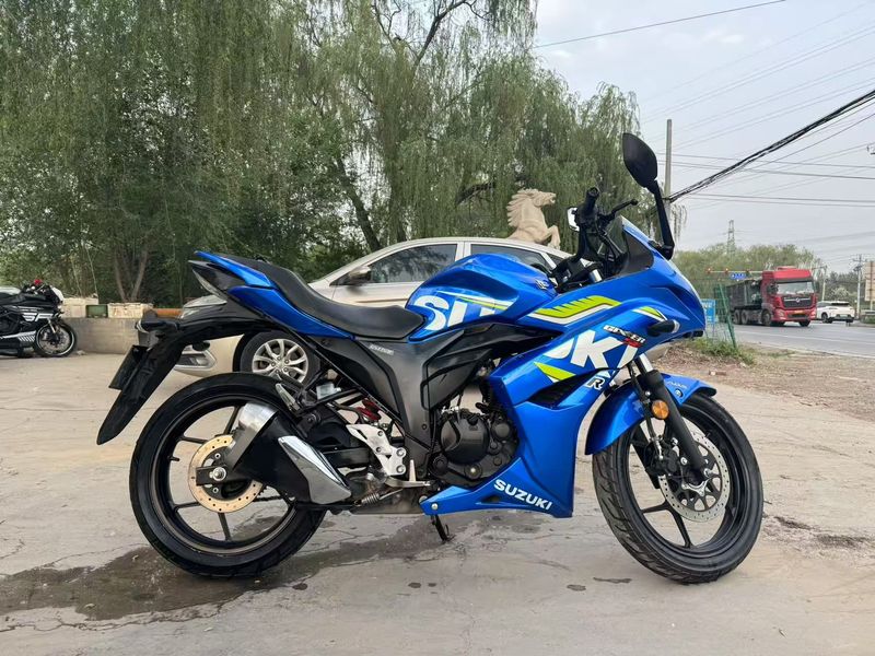二手济南铃木极客飒 Gixxer 155