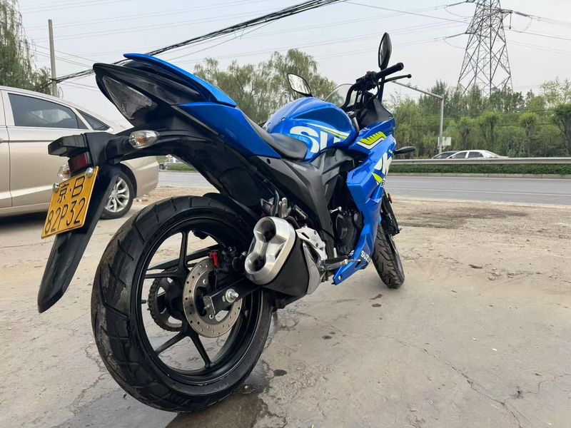 二手济南铃木极客飒 Gixxer 155