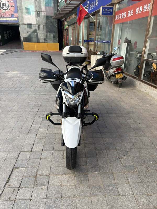 二手豪爵铃木骊驰 GW250