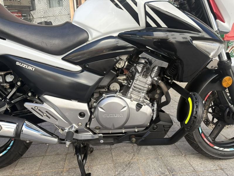 二手豪爵铃木骊驰 GW250