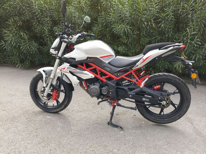 二手贝纳利红宝龙 TNT150i