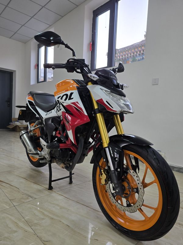二手五羊本田CB190R 暴锋眼