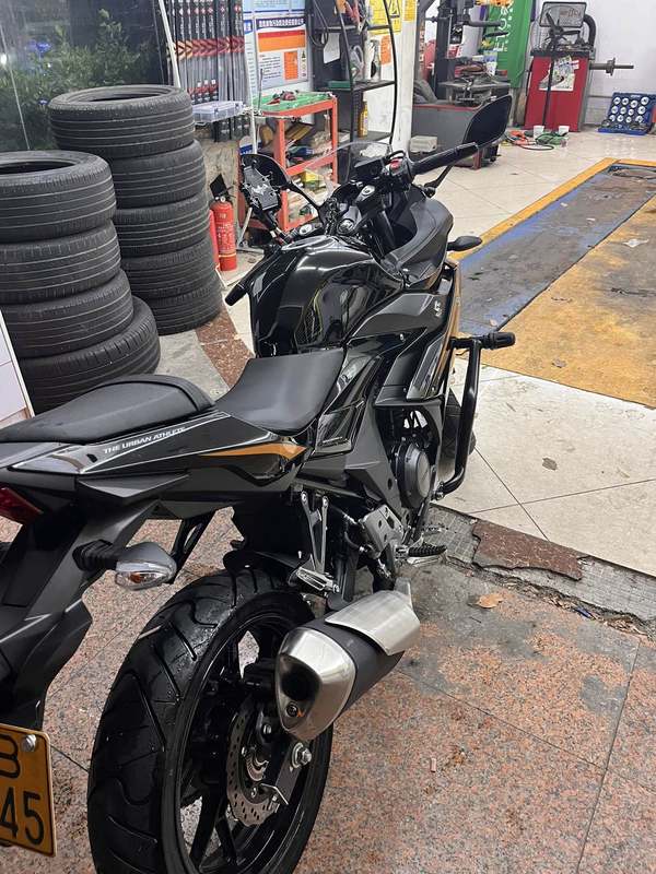 二手豪爵铃木GSX250R