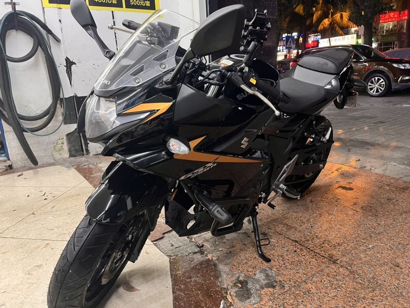 二手豪爵铃木GSX250R