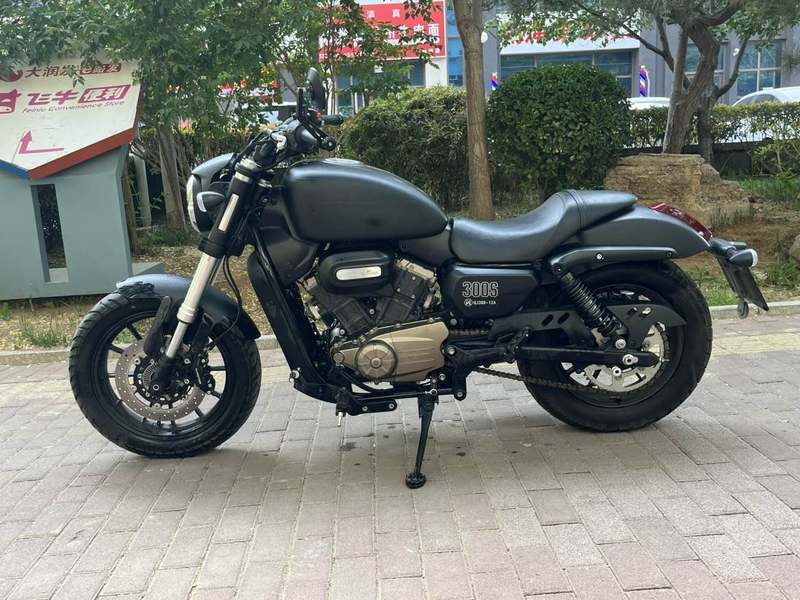二手QJMOTOR闪300