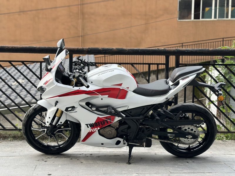 二手QJMOTOR赛250