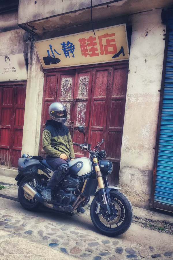 二手贝纳利幼狮 Leoncino 500