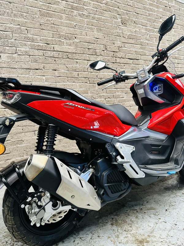 二手布雷斯通极宙 ADV150