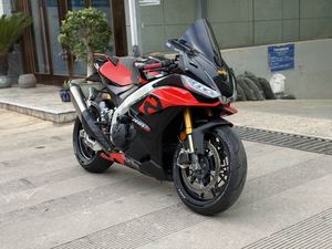 二手阿普利亚RSV4