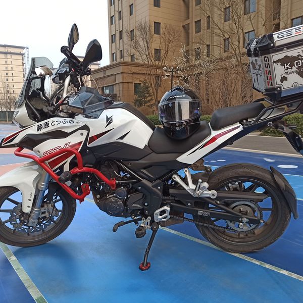 二手贝纳利金鹏 TRK251