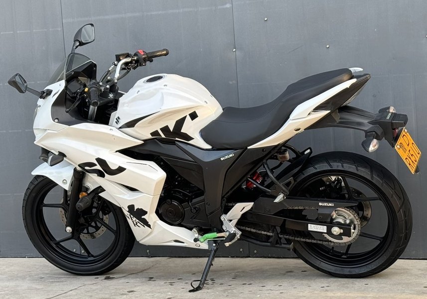 二手济南铃木极客飒 Gixxer 155