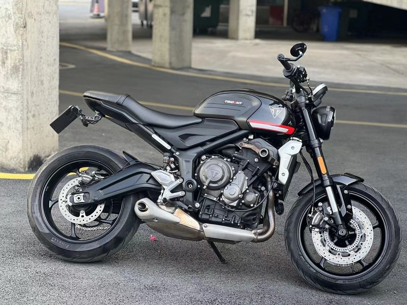 二手凯旋Trident 660