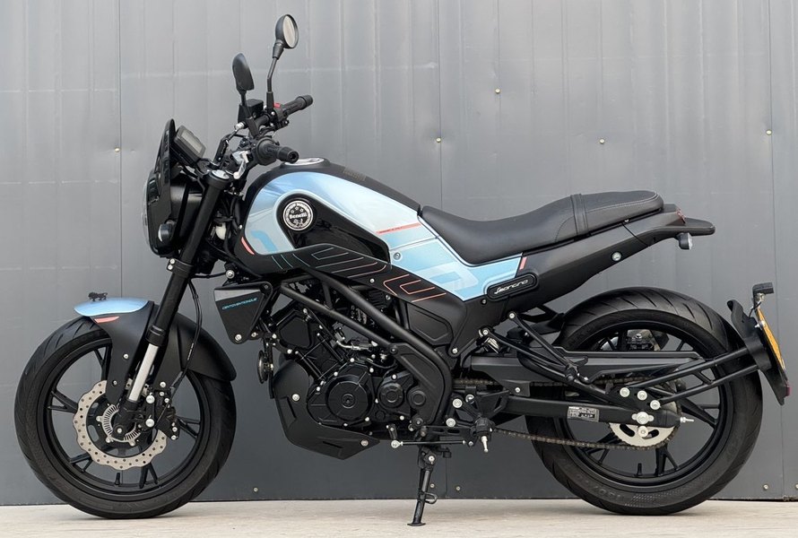 二手贝纳利幼狮 Leoncino 150