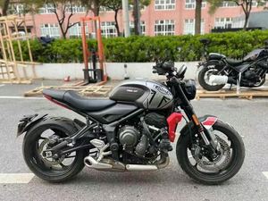 二手凯旋Trident 660