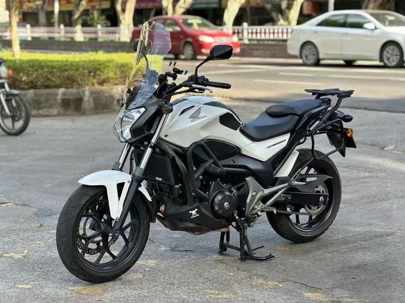 二手本田NC 700S