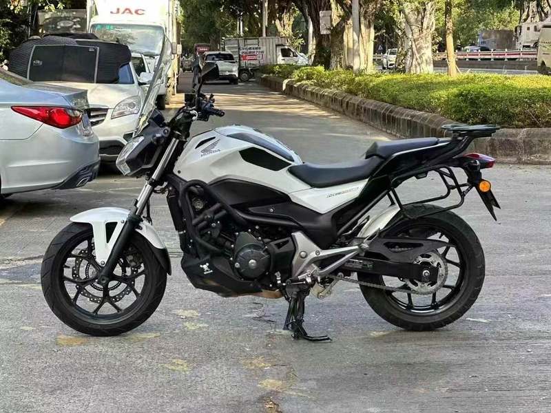二手本田NC 700S
