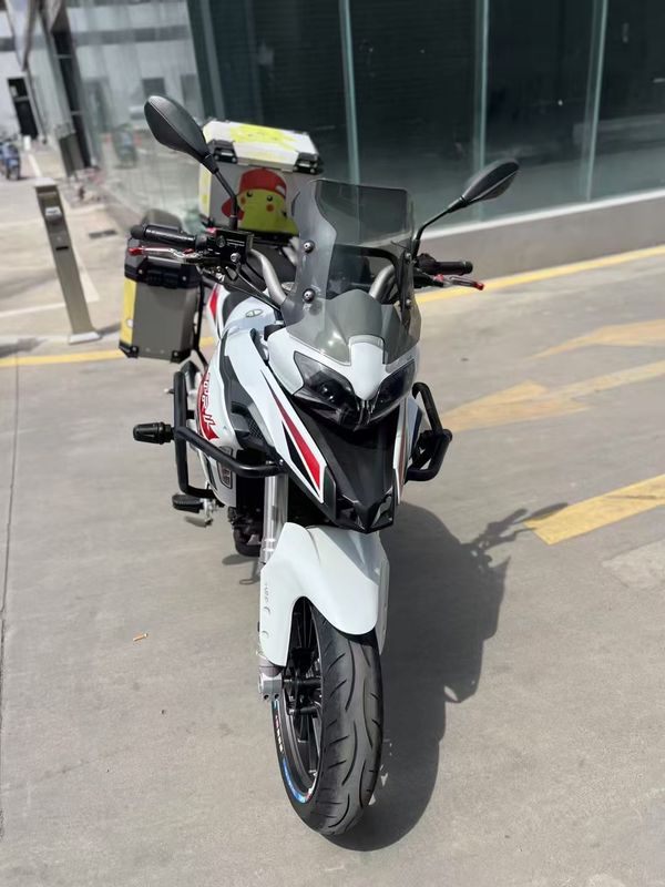 二手贝纳利金鹏 TRK251