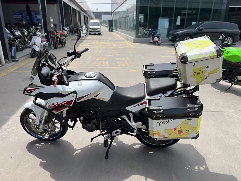 二手贝纳利金鹏 TRK251