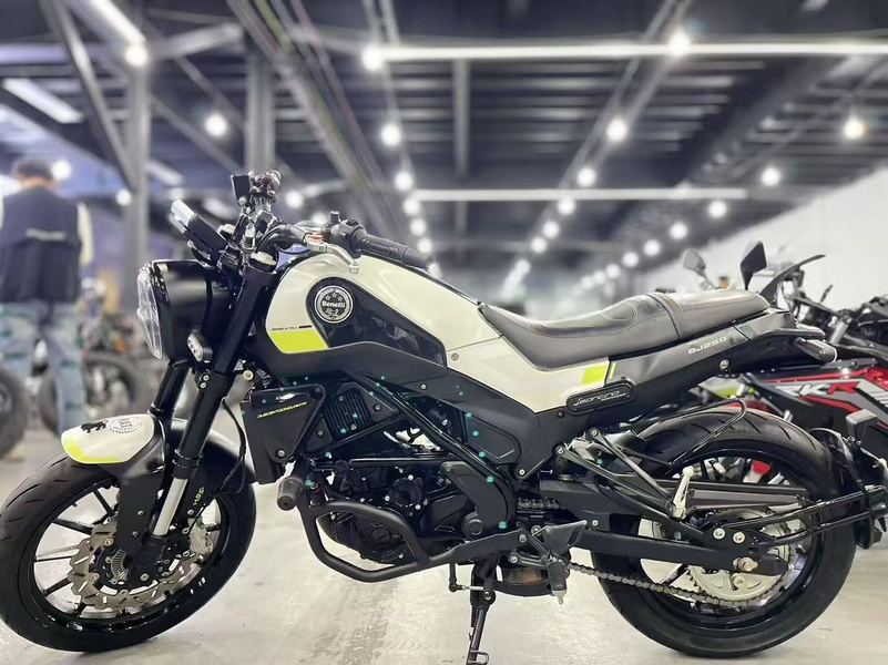 二手贝纳利幼狮 Leoncino 250