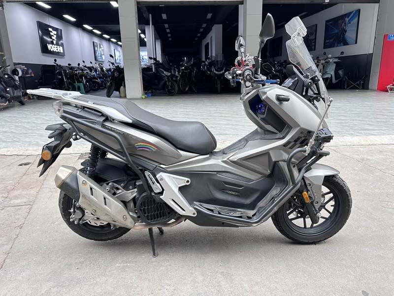 二手布雷斯通极宙 ADV150