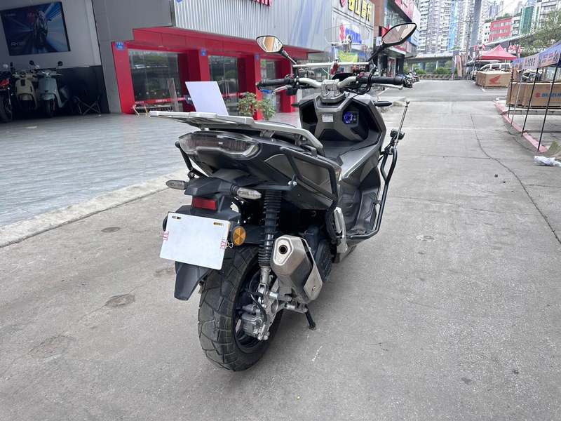 二手布雷斯通极宙 ADV150