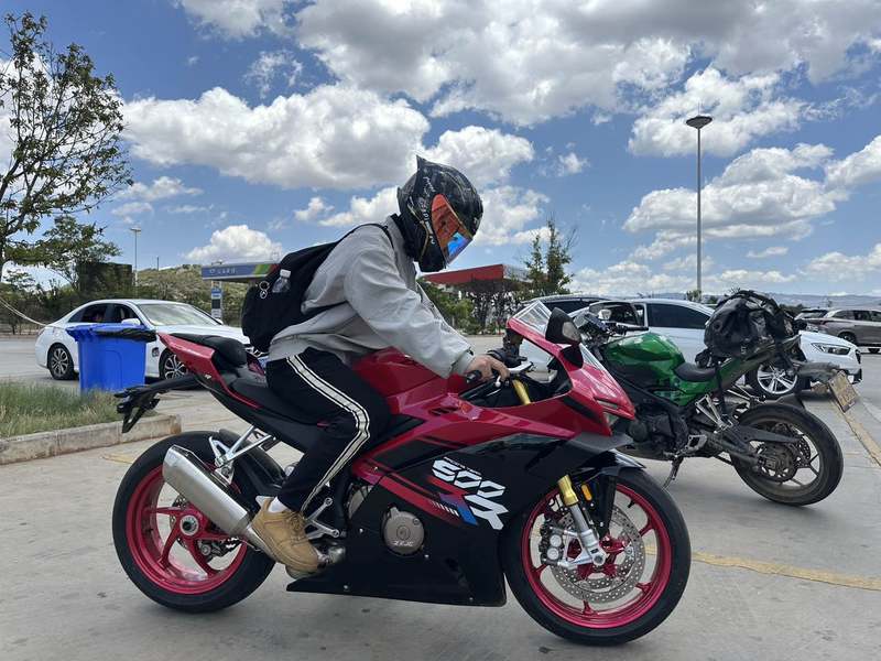 二手贝纳利龙卷风 Tornado 252R