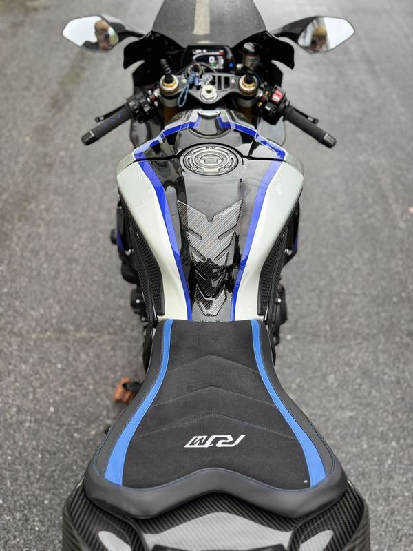 二手雅马哈YZF-R1