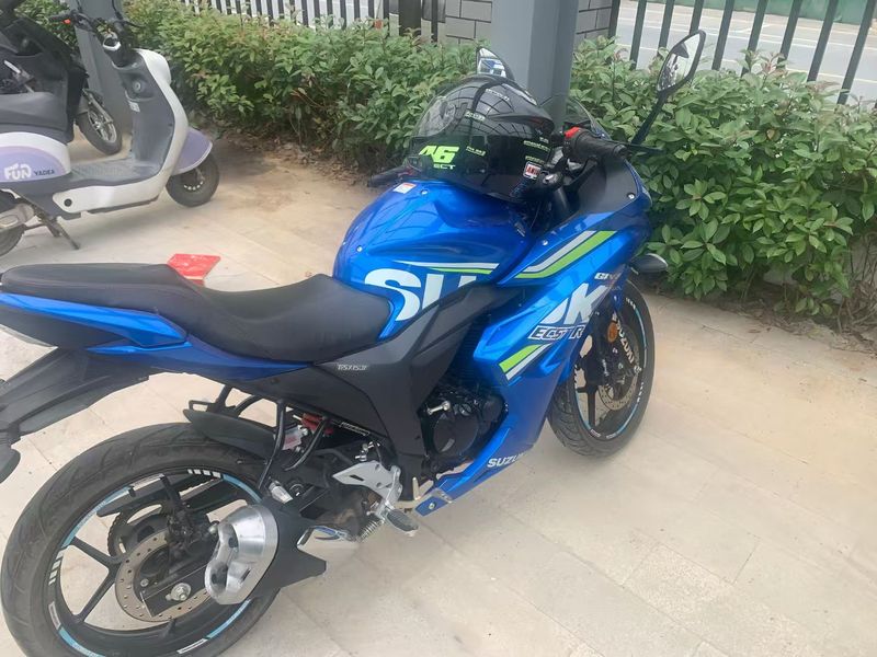 二手济南铃木极客飒 Gixxer 155
