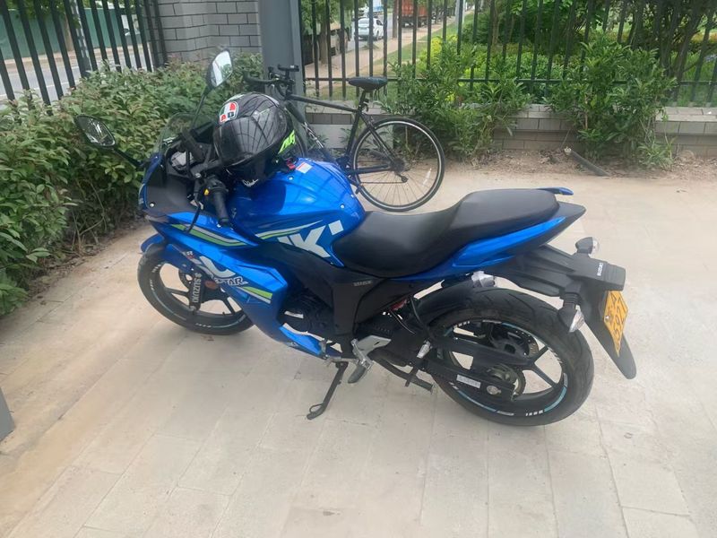二手济南铃木极客飒 Gixxer 155