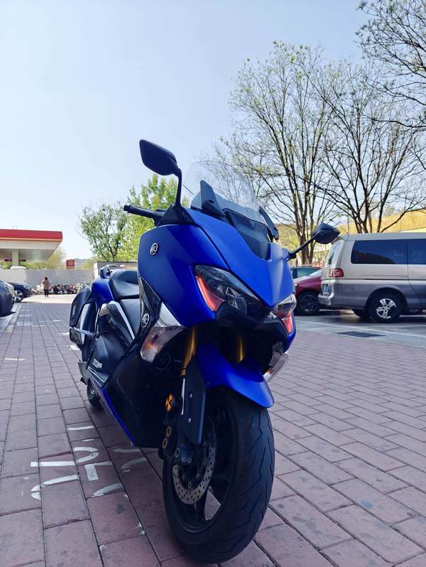 二手雅马哈TMAX
