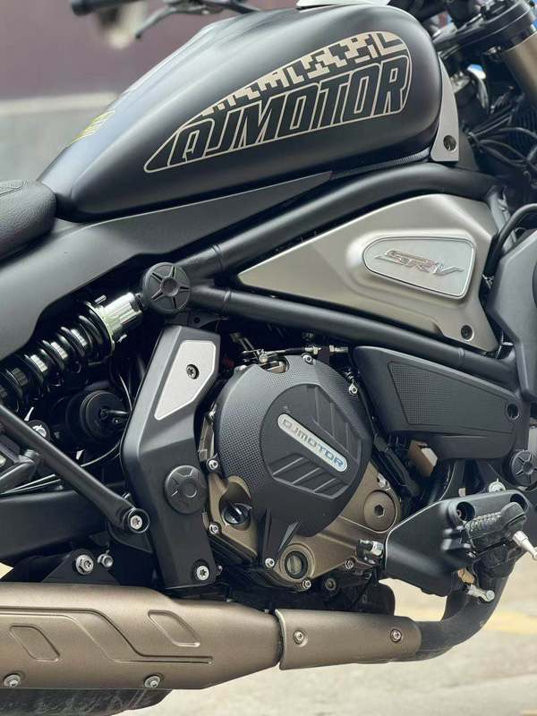 二手QJMOTOR闪700