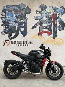 二手凯旋Trident 660