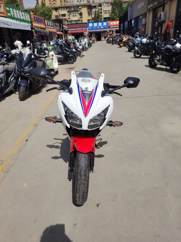 二手本田CBR300R