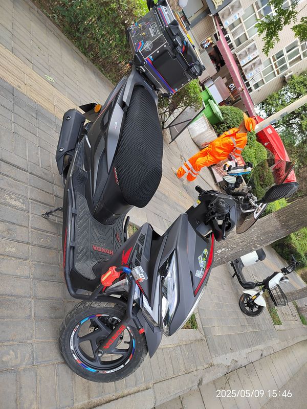 二手新大洲本田裂行 RX125Fi