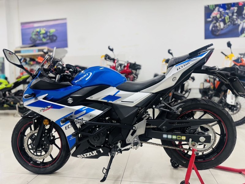 二手豪爵铃木GSX250R