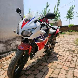 二手本田CBR300R