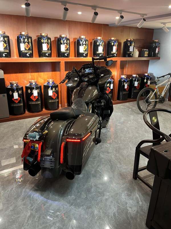 二手哈雷戴维森公路滑翔 Road Glide