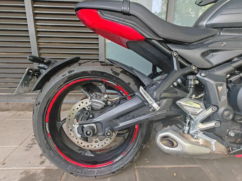 二手凯旋Trident 660